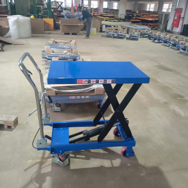 Customized Warehouse 1.5ton Folding Mobile Table Manual Hydraulic Foot Pump Scissor Lift Platform Trolley
